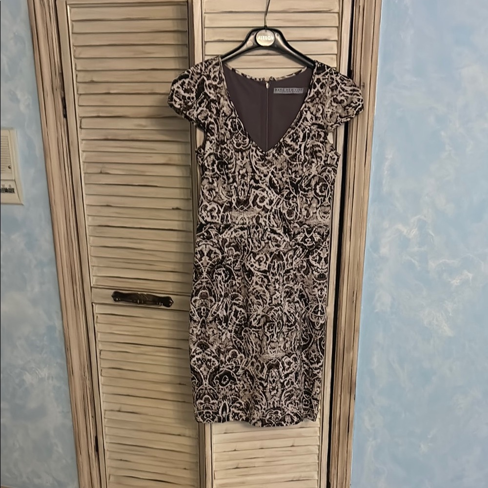 Andrew Marc Cream and Black Sheath Mini Dress V-Neck Cocktail